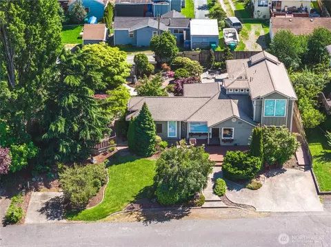 809 33rd St, Anacortes, WA 98221