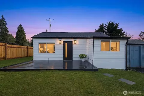 1747 12 Ne 147th St, Shoreline, WA 98155