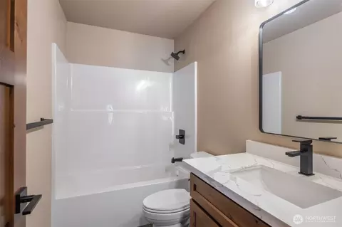 Bath - 108 Bitterroot Ln, Ronald, WA 98940 photo 2 of 3