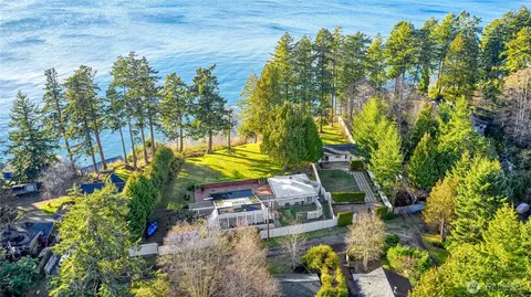 345 Gulf View Cres, Point Roberts, WA 98281