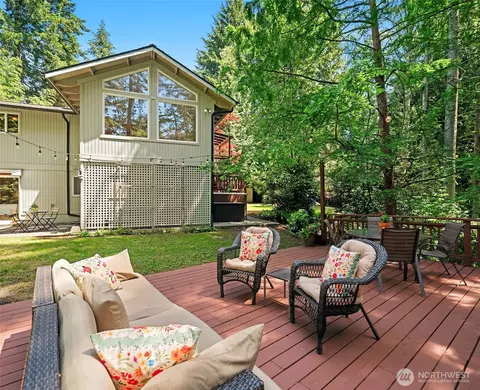 8760 SW 190th St, Vashon, WA 98070
