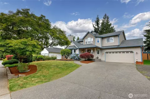 19555 23rd Ave NE, Poulsbo, WA 98370