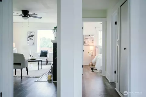 Entry Way - 1312 39th St, Everett, WA 98201 photo 2 of 3
