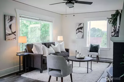 Living - 1312 39th St, Everett, WA 98201 photo 1 of 1
