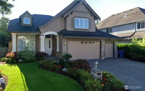 2828 277th Ter SE, Sammamish, WA 98075