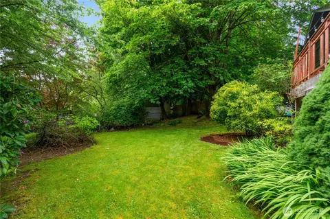 Exterior - 1910 173rd St SE, Bothell, WA 98012 photo 3 of 8