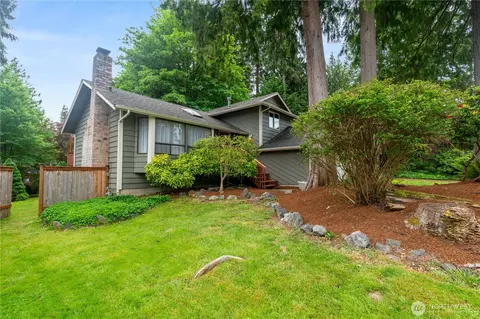 Exterior - 1910 173rd St SE, Bothell, WA 98012 photo 5 of 8