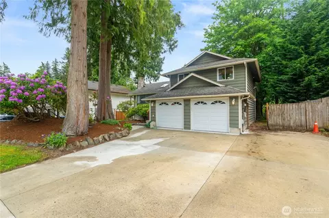 Exterior - 1910 173rd St SE, Bothell, WA 98012 photo 7 of 8