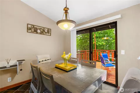 Dining - 1910 173rd St SE, Bothell, WA 98012 photo 2 of 2