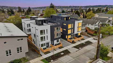 809 NW 63rd St #B, Seattle, WA 98107