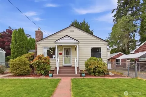 491 W Columbia St, Monroe, WA 98272