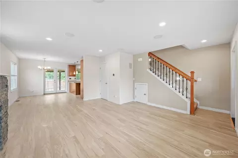 Living - 411 Rudnick Ct NW, Orting, WA 98360 photo 4 of 6