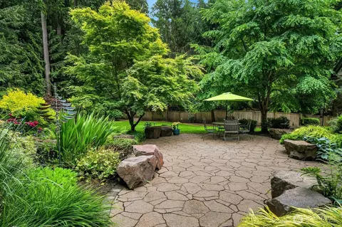 22707 NE 142nd Pl, Woodinville, WA 98077