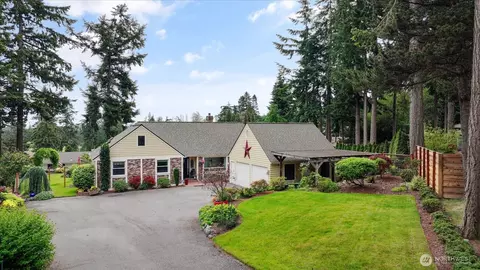 1596 Links Way, Oak Harbor, WA 98277