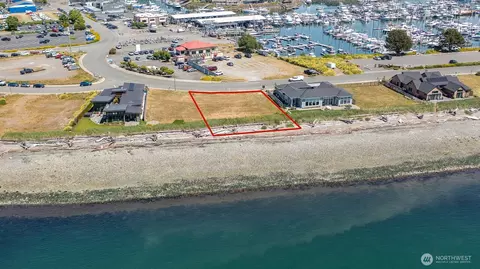 2207 Skyline Way, Anacortes, WA 98221