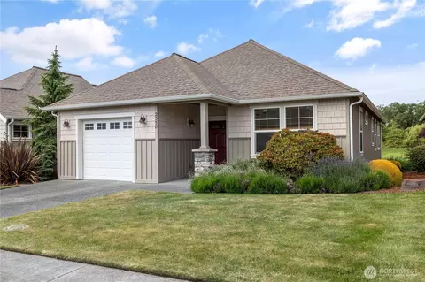 2358 SW Winchester St, Oak Harbor, WA 98277