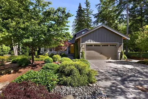 8818 Goldeneye Ln, Blaine, WA 98230