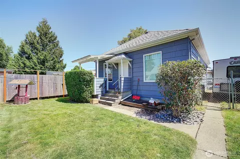 320 Williams Ave N, Renton, WA 98057