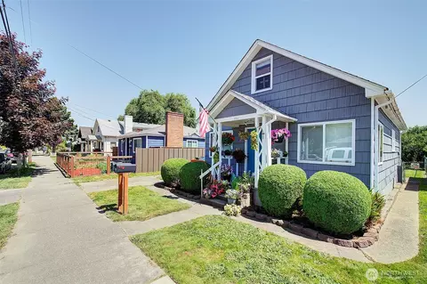 320 Williams Ave N, Renton, WA 98057