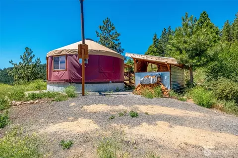 9750 Nahahum Canyon Rd, Cashmere, WA 98815
