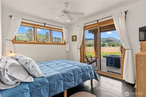 Bedroom - 14 Wright Rd, Winthrop, WA 98862 photo 3 of 4