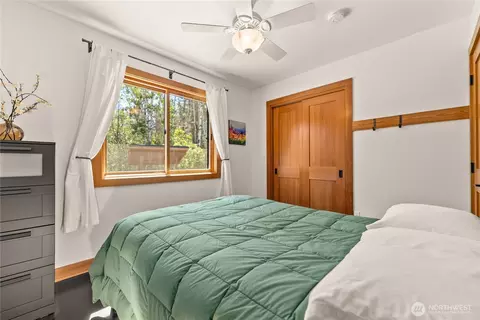 Bedroom - 14 Wright Rd, Winthrop, WA 98862 photo 2 of 4