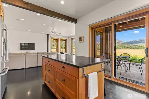 Kitchen - 14 Wright Rd, Winthrop, WA 98862 photo 4 of 4
