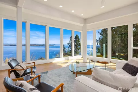 12168 Sunrise Dr NE, Bainbridge Island, WA 98110