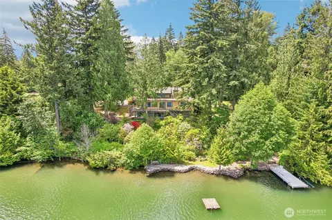 21417 Snag Island Dr E, Lake Tapps, WA 98391