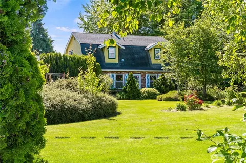 5458 Northwest Dr, Bellingham, WA 98226