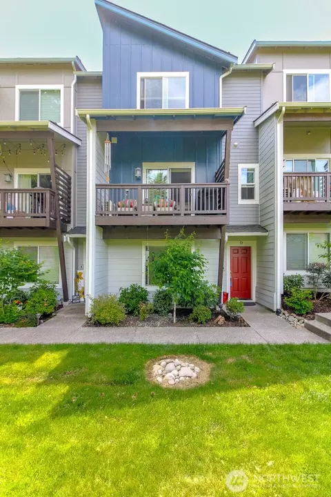 17531 110th Ave E # D, Puyallup, WA 98374