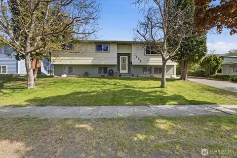1105 River Dr, Coulee Dam, WA 99116