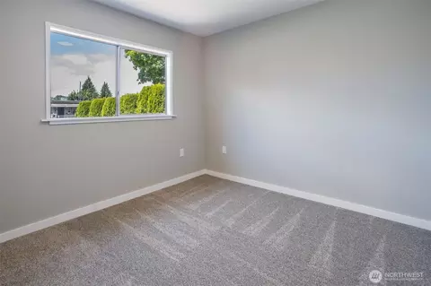 Bedroom - 308 29th Ave, Longview, WA 98632 photo 4 of 5