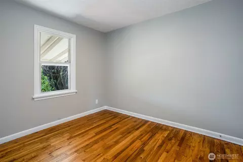 Bedroom - 308 29th Ave, Longview, WA 98632 photo 2 of 5
