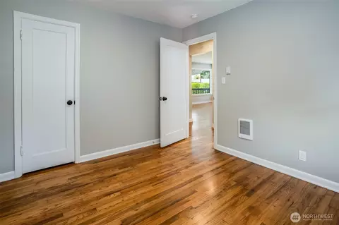 Bedroom - 308 29th Ave, Longview, WA 98632 photo 3 of 5