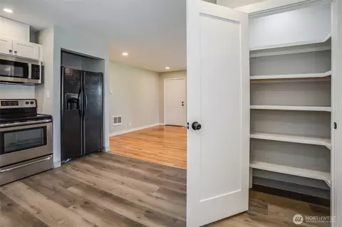 Other - 308 29th Ave, Longview, WA 98632 photo 2 of 3