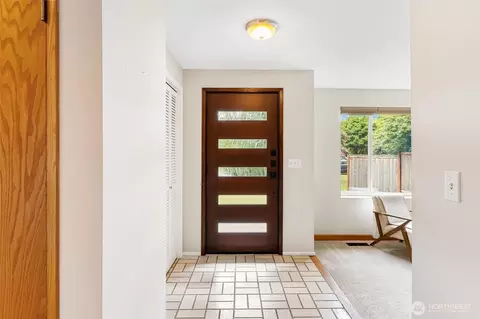 Entry Way - 17529 93rd Ave NE, Bothell, WA 98011 photo 1 of 1