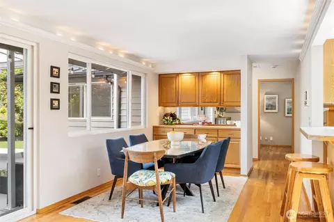 Dining - 17529 93rd Ave NE, Bothell, WA 98011 photo 1 of 2
