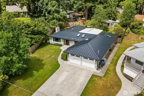 View/Area - 17529 93rd Ave NE, Bothell, WA 98011 photo 2 of 3