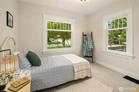 Bedroom - 2001 Rainier Ave, Everett, WA 98201 photo 2 of 2