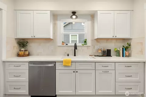Kitchen - 2001 Rainier Ave, Everett, WA 98201 photo 2 of 3