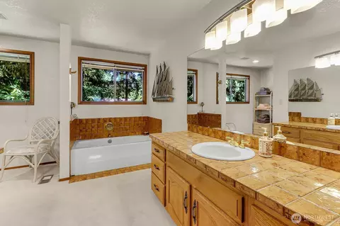Bath - 14525 26th Dr SE, Mill Creek, WA 98012 photo 2 of 3