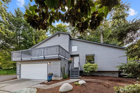 10008 50th Pl W, Mukilteo, WA 98275