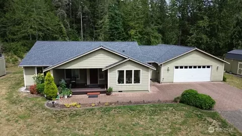 8205 Hide A Way Ln NW, Silverdale, WA 98383