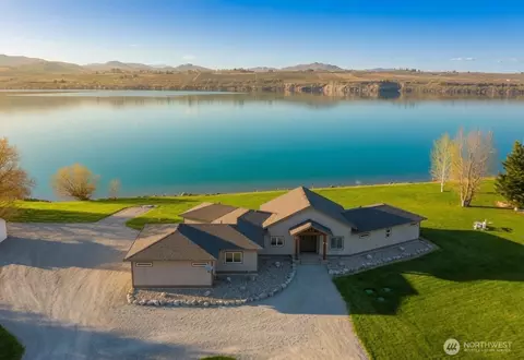 10 El Rio Dr, Brewster, WA 98812