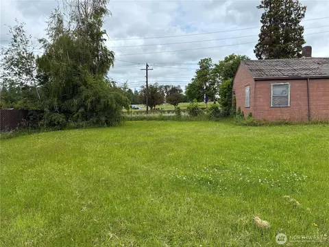 1820 E College Way, Mount Vernon, WA 98273