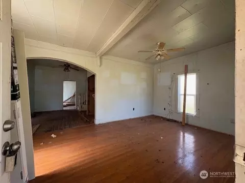 919 E St, Centralia, WA 98531 photo 2