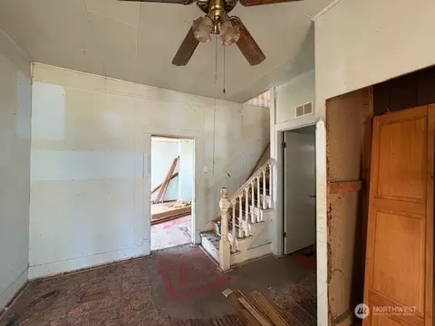 919 E St, Centralia, WA 98531 photo 4