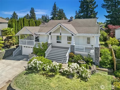 1203 N 36th St, Renton, WA 98056