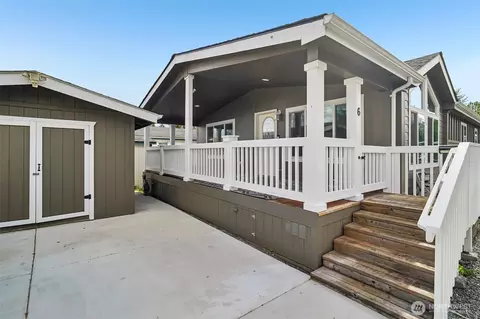 14322 Admiralty Way #6, Lynnwood, WA 98087